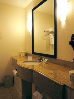 Western & Hotel 3*